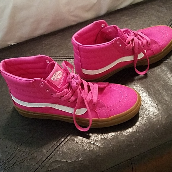 hot pink vans womens